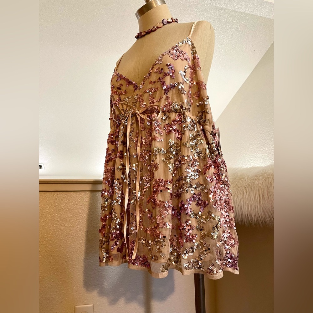 NWT 1X Pink Bling “Be Seen” Statement Sequins Venus Barbie Top
